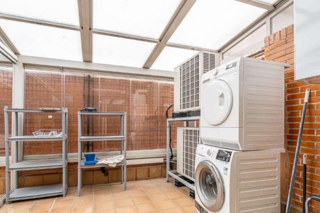 מדריד Impresionante Apartamento De 4 Dormitorios 3 Banos Y 2 Plazas De Garaje מראה חיצוני תמונה