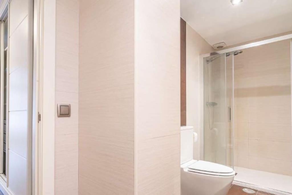מדריד Impresionante Apartamento De 4 Dormitorios 3 Banos Y 2 Plazas De Garaje מראה חיצוני תמונה
